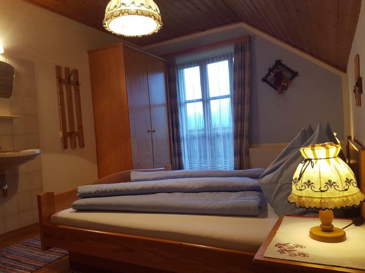 Farm stay Biohof Poinsitgut Mariapfarr